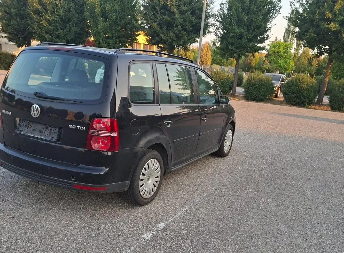 Volkswagen Touran 2007 photo 3