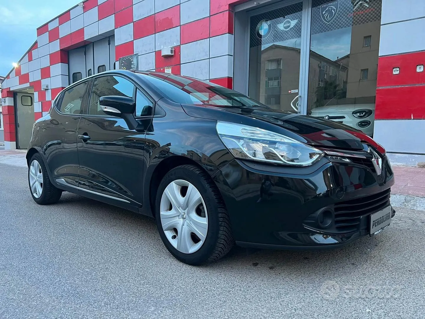 Renault Clio 2014 photo 2
