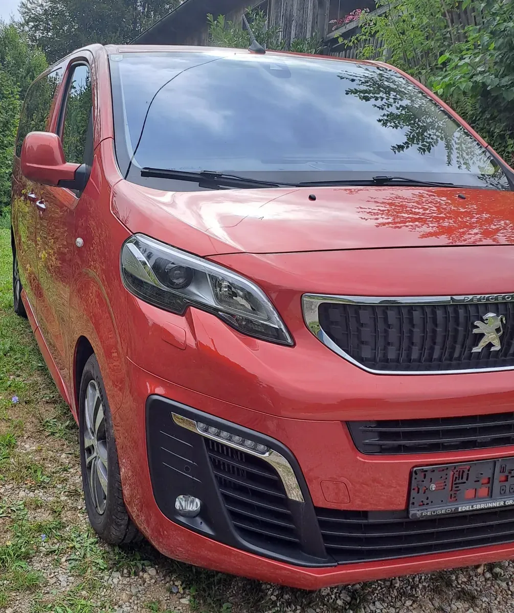Peugeot Traveller 2018 photo 2