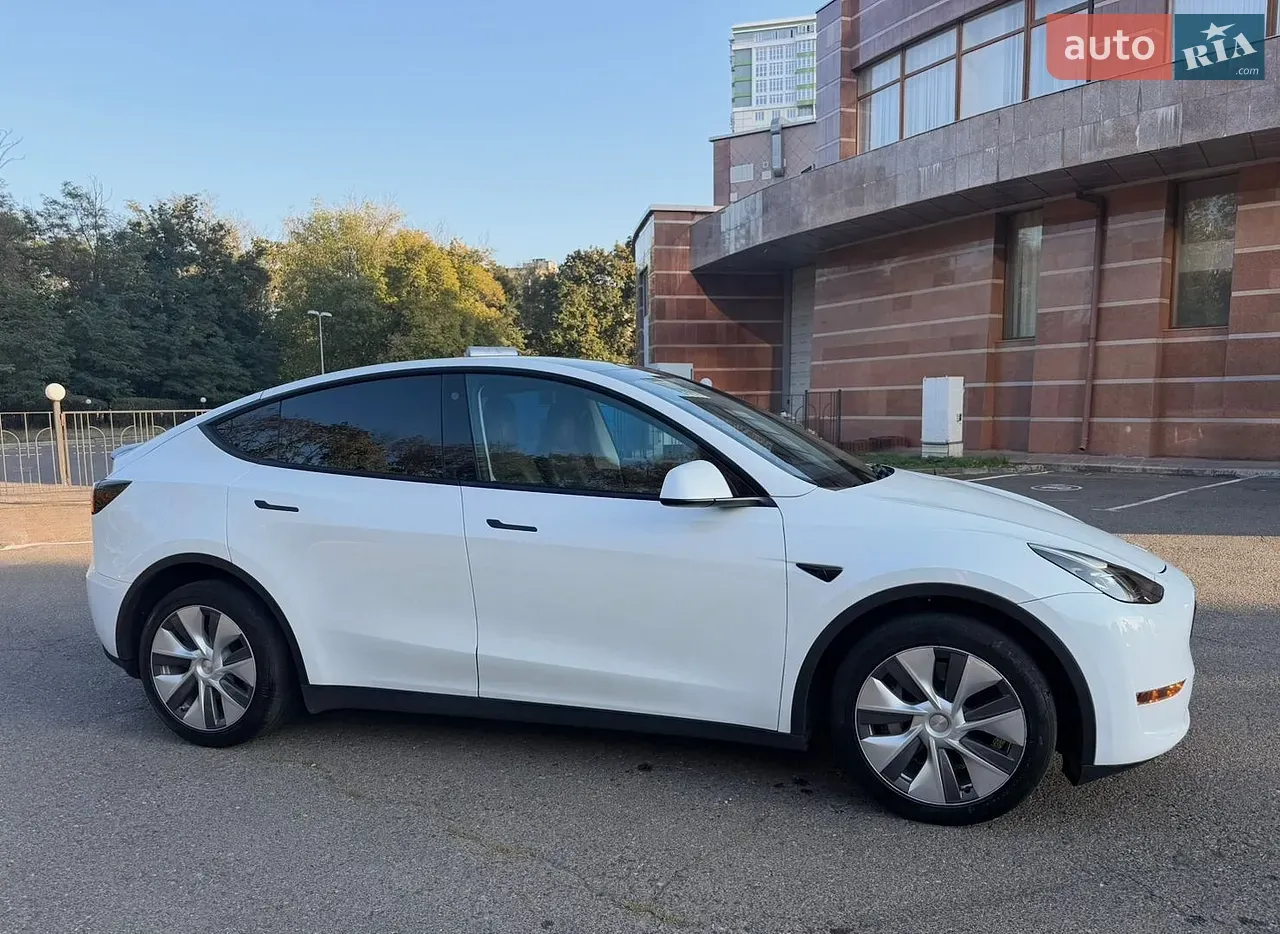 Tesla Model Y 2022 photo 3
