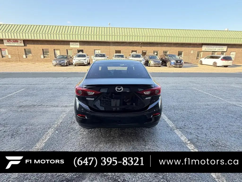 Mazda Mazda3 2018 photo 3