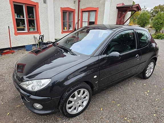 Peugeot 206 2003 photo 2