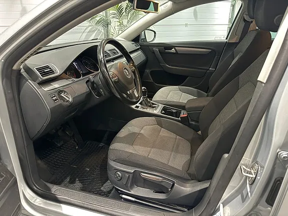 Volkswagen Passat 2013 photo 5