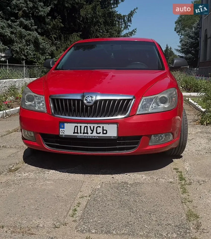 Skoda Octavia 2010 photo 2