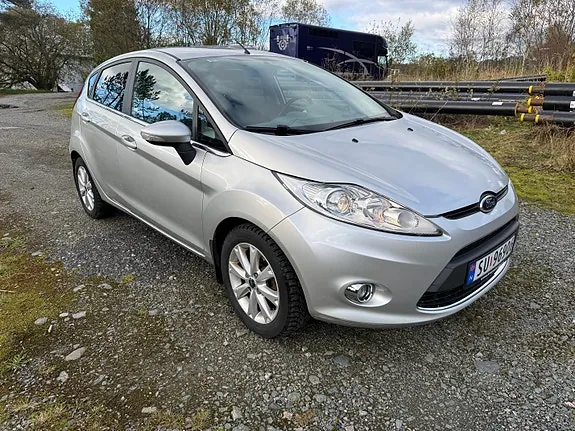 Ford Fiesta 2010 photo 3