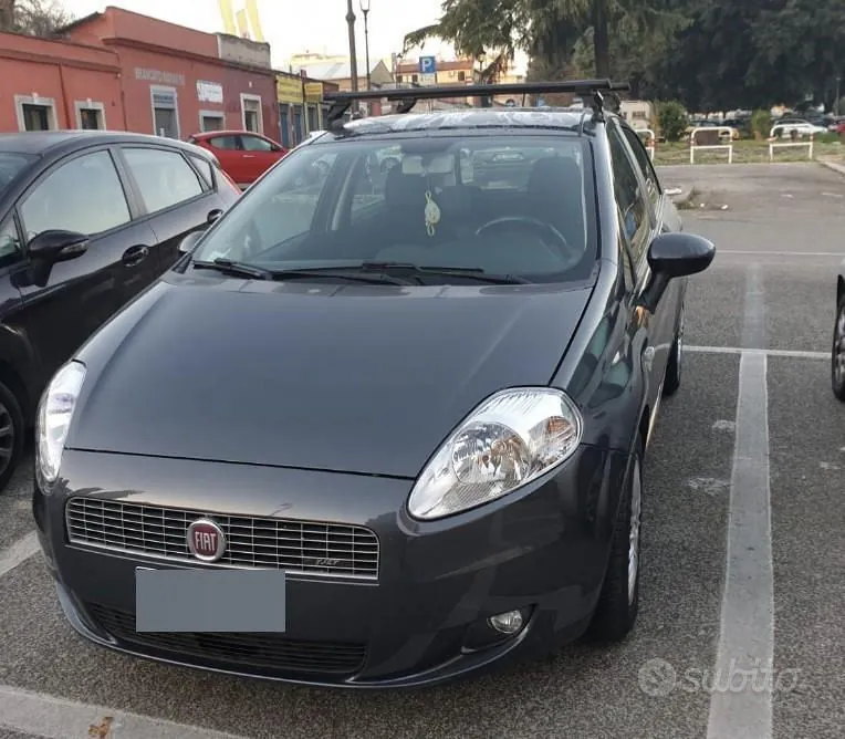 Fiat Grande Punto 2008 photo 2