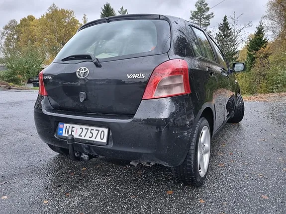 Toyota Yaris 2007 photo 4