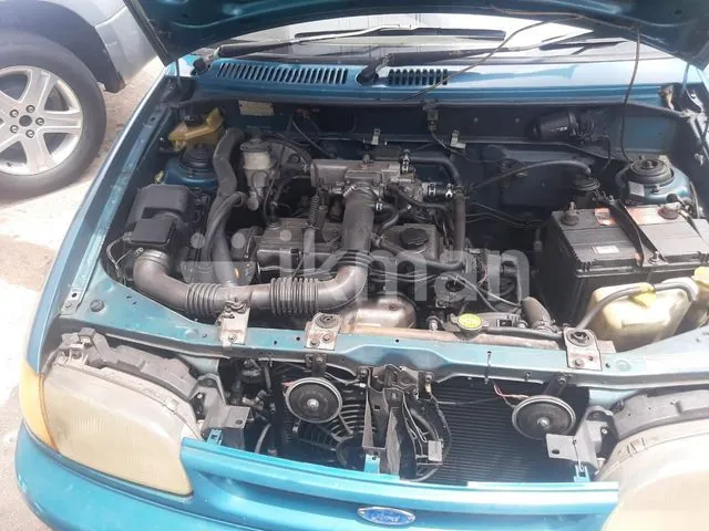 Ford Festiva 2000 photo 3
