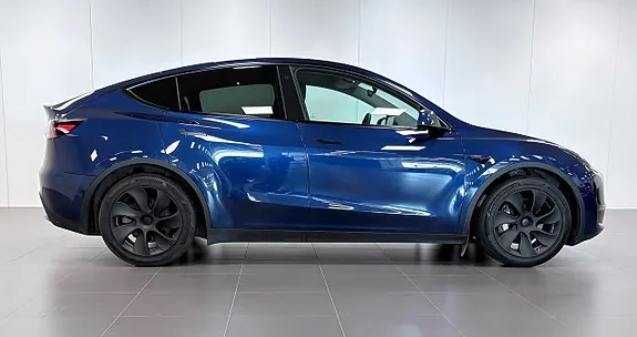 Tesla Model Y 2024 photo 4