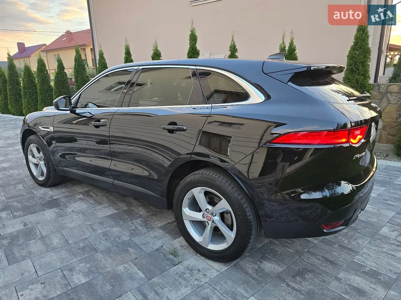 Jaguar F-Pace 2020 photo 4