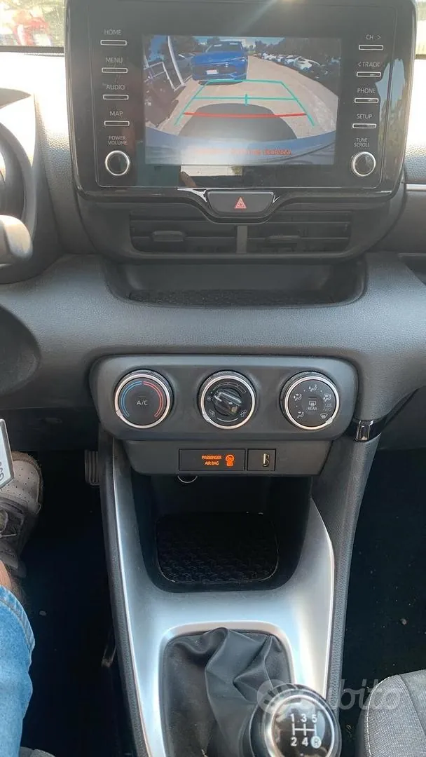 Toyota Yaris 2023 photo 3