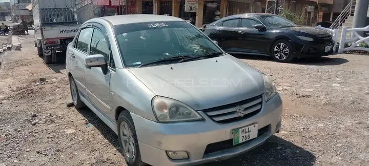 Suzuki Liana