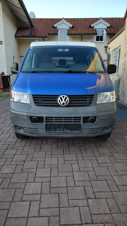 Volkswagen T5 2003 photo 2