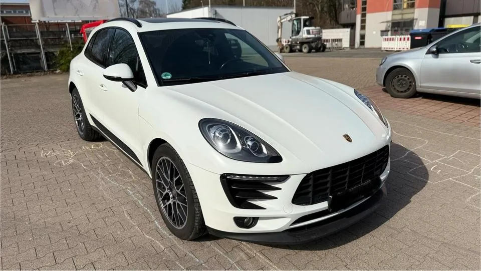 Porsche Macan S