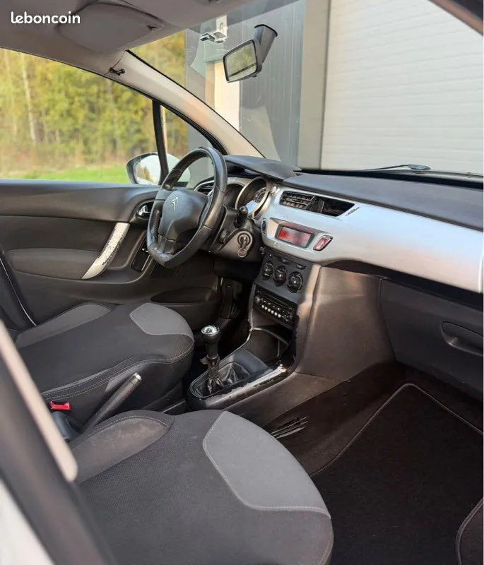 Citroen C3 2011 photo 3