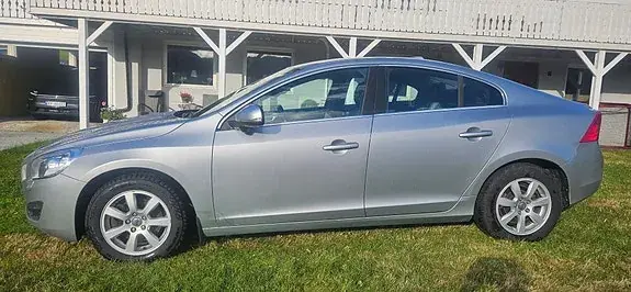 Volvo S60 2012 photo 3