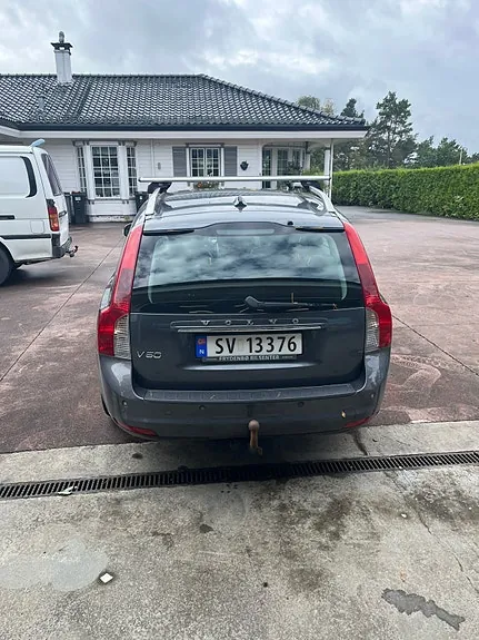Volvo V50 2012 photo 2