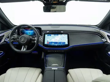 Mercedes-Benz E-Class 2025 photo 3