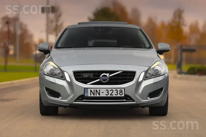 Volvo V60 2013 photo 3