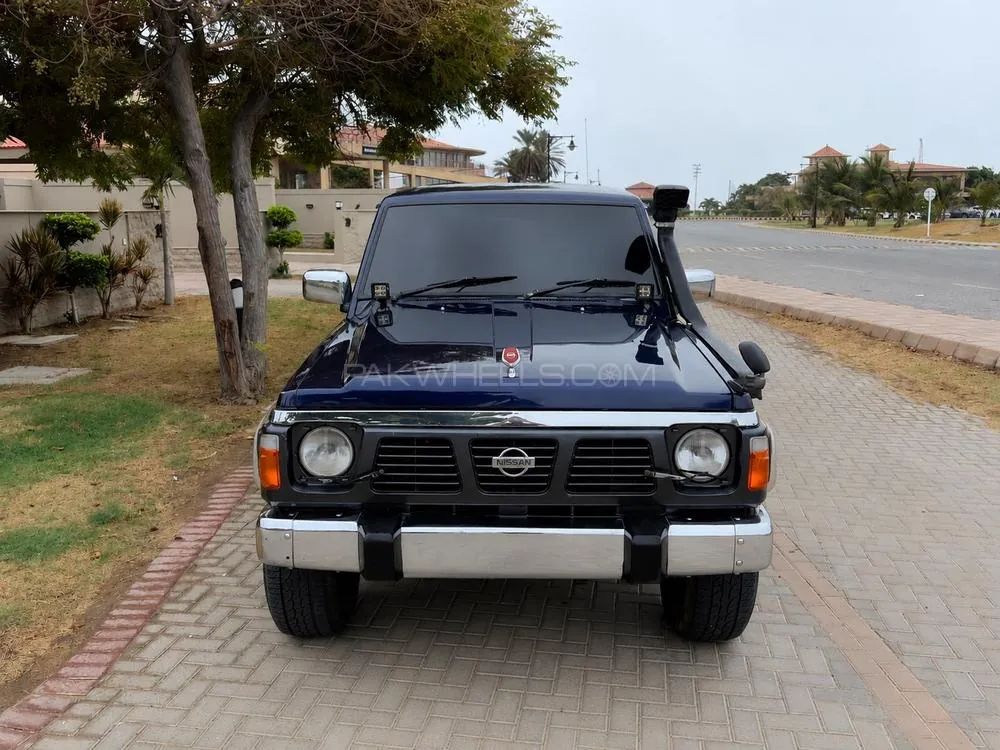 Nissan Safari
