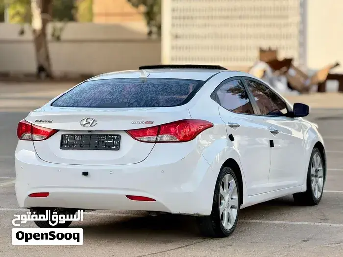 Hyundai Elantra 2013 photo 4