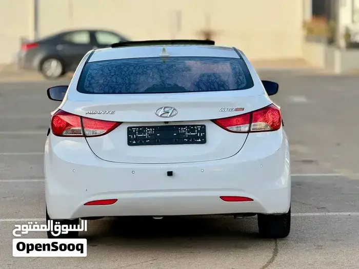 Hyundai Elantra 2013 photo 2