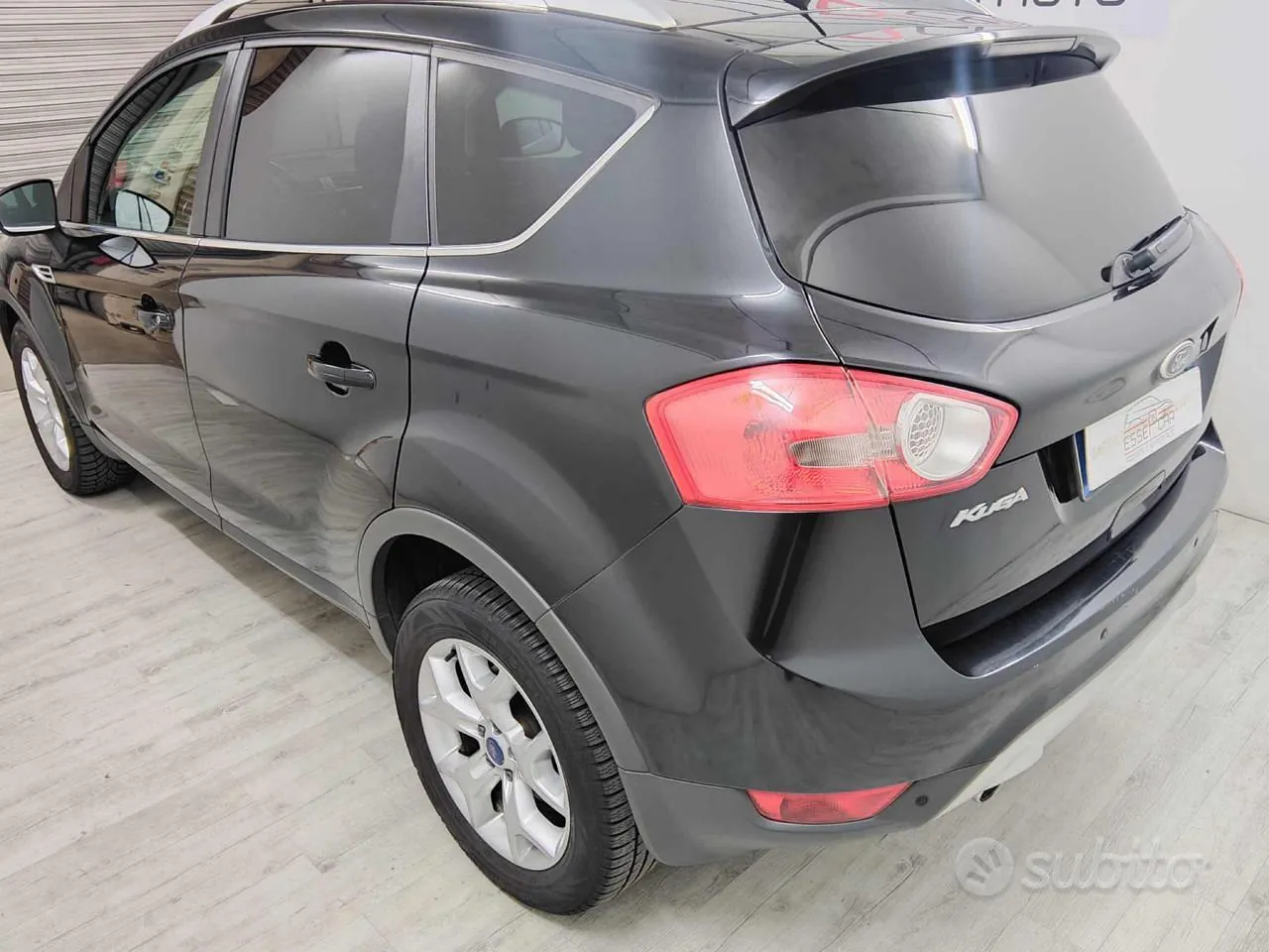 Ford Kuga 2011 photo 4