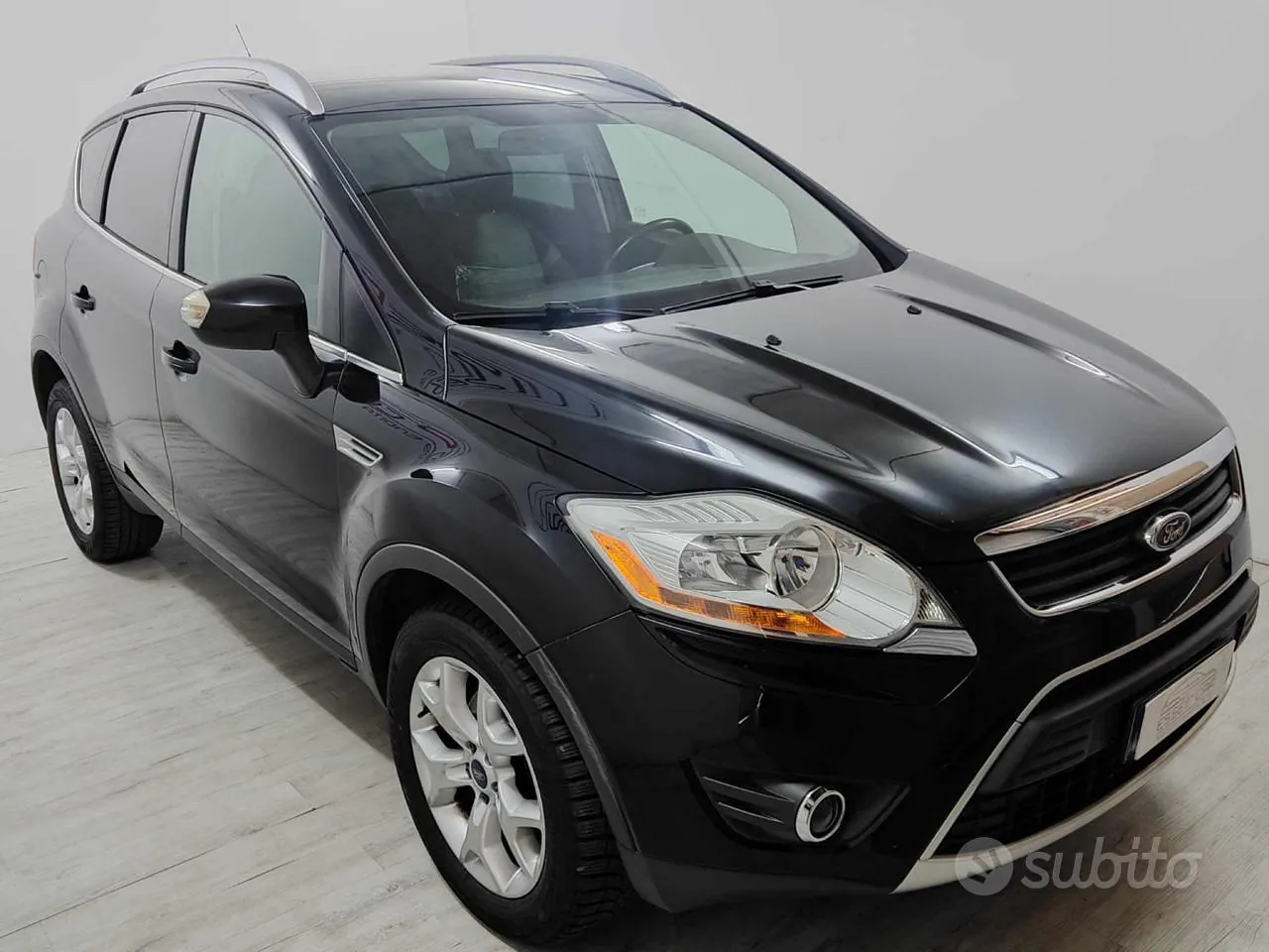 Ford Kuga 2011 photo 2