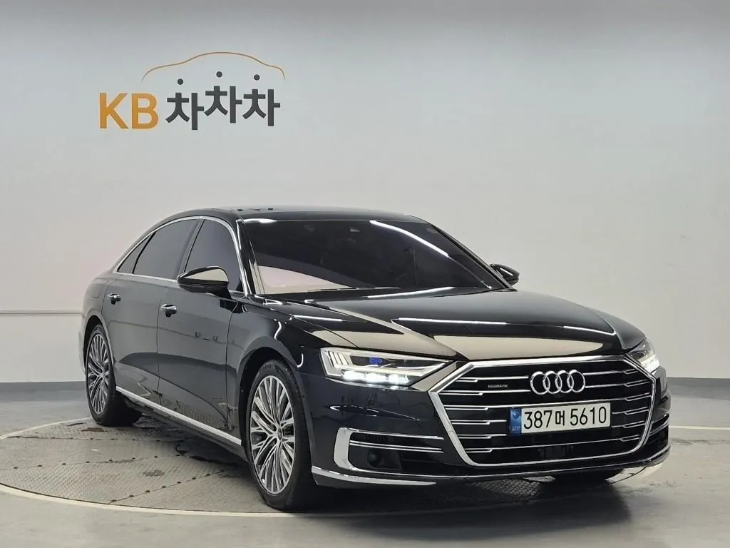 Audi A8 2021 photo 4