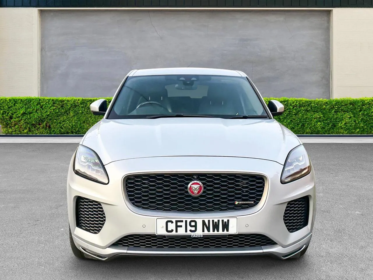 Jaguar E-Pace 2019 photo 4