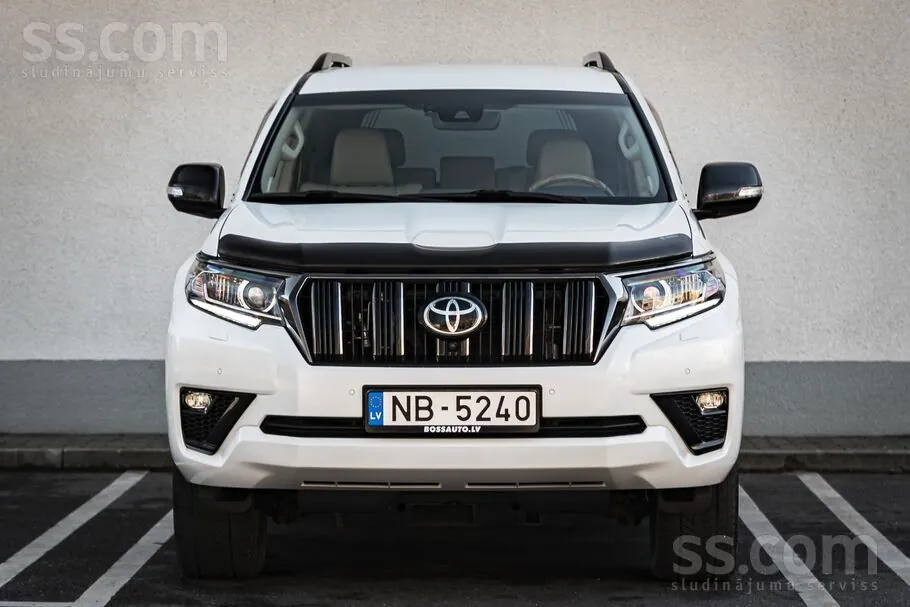 Toyota Land Cruiser 2021 photo 2