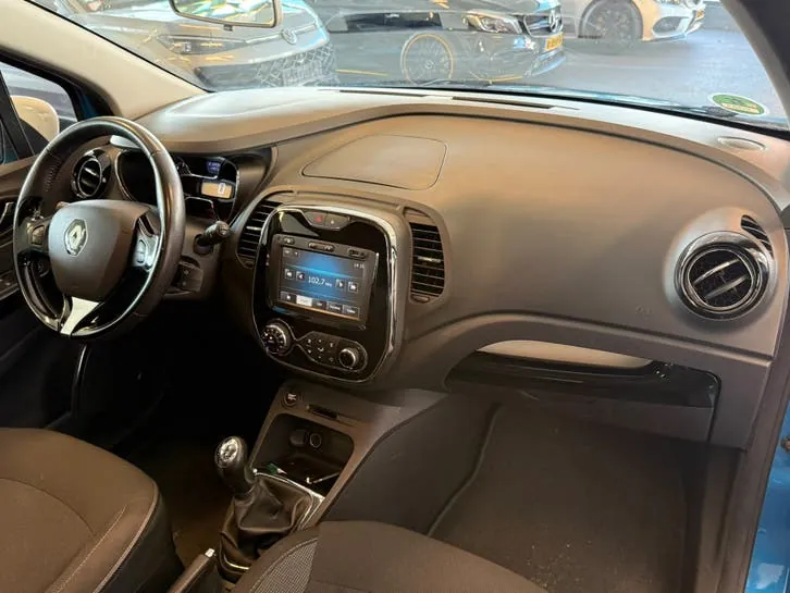 Renault Captur 2015 photo 2