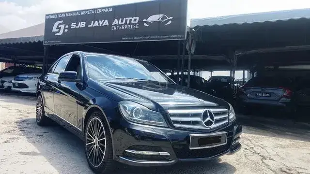 Mercedes-Benz C200