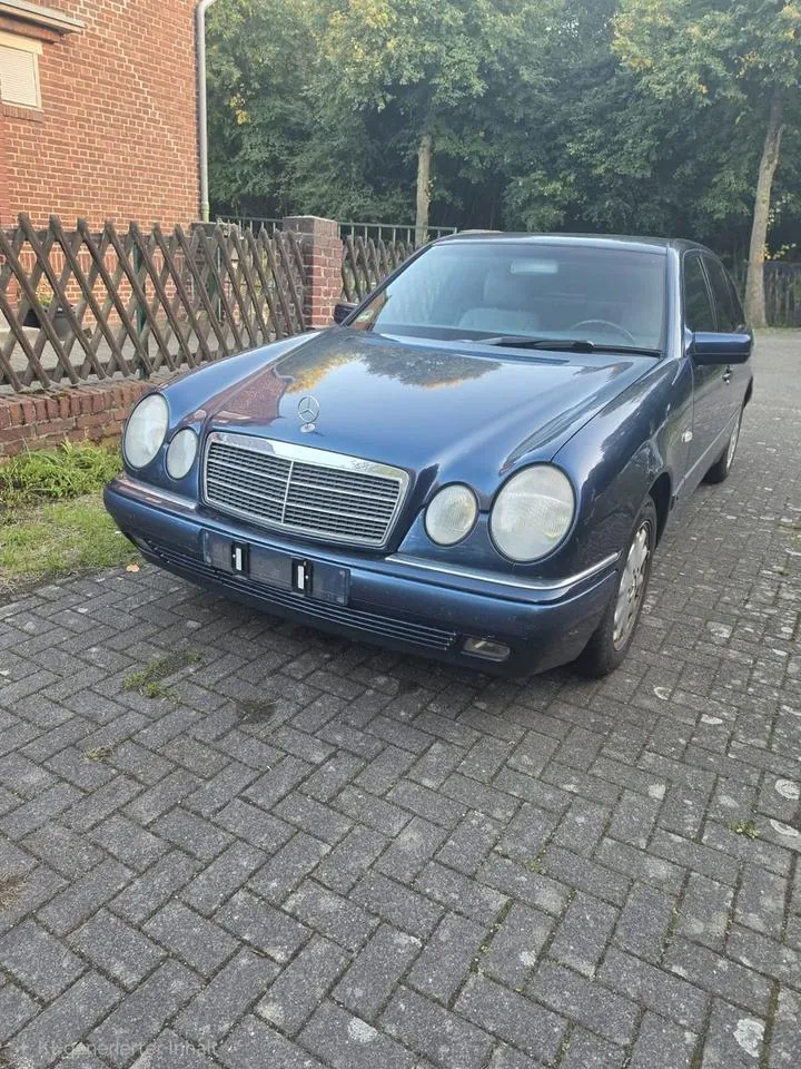 Mercedes-Benz E 280
