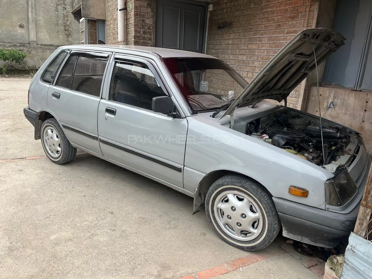 Suzuki Khyber