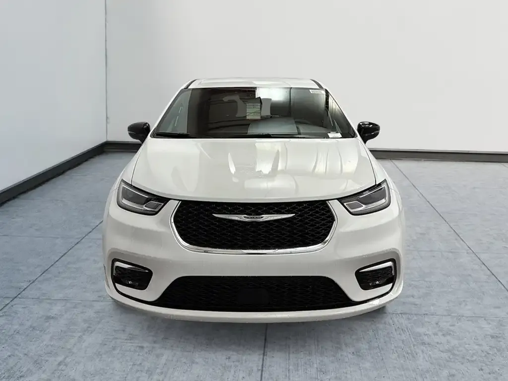 Chrysler Pacifica 2026 photo 2