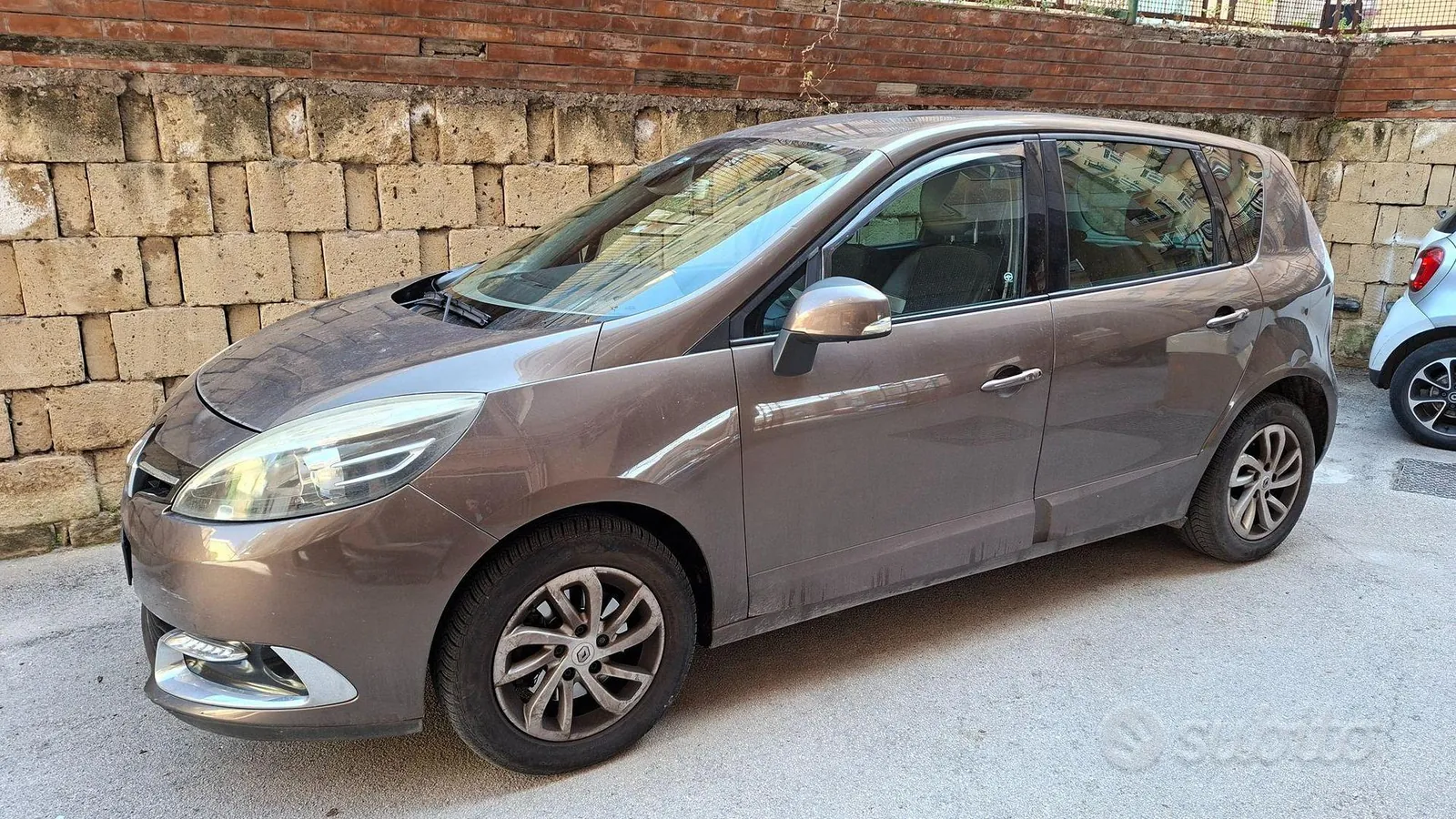 Renault Scenic 2014 photo 2