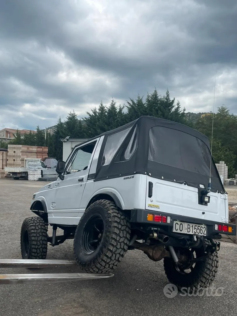 Suzuki Samurai 1991 photo 3