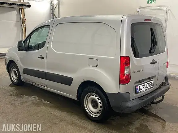 Peugeot Partner 2011 photo 2