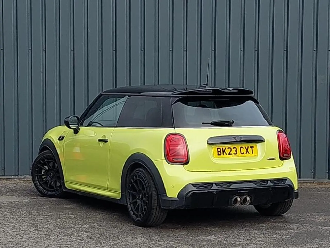 Mini Hatch 2023 photo 2