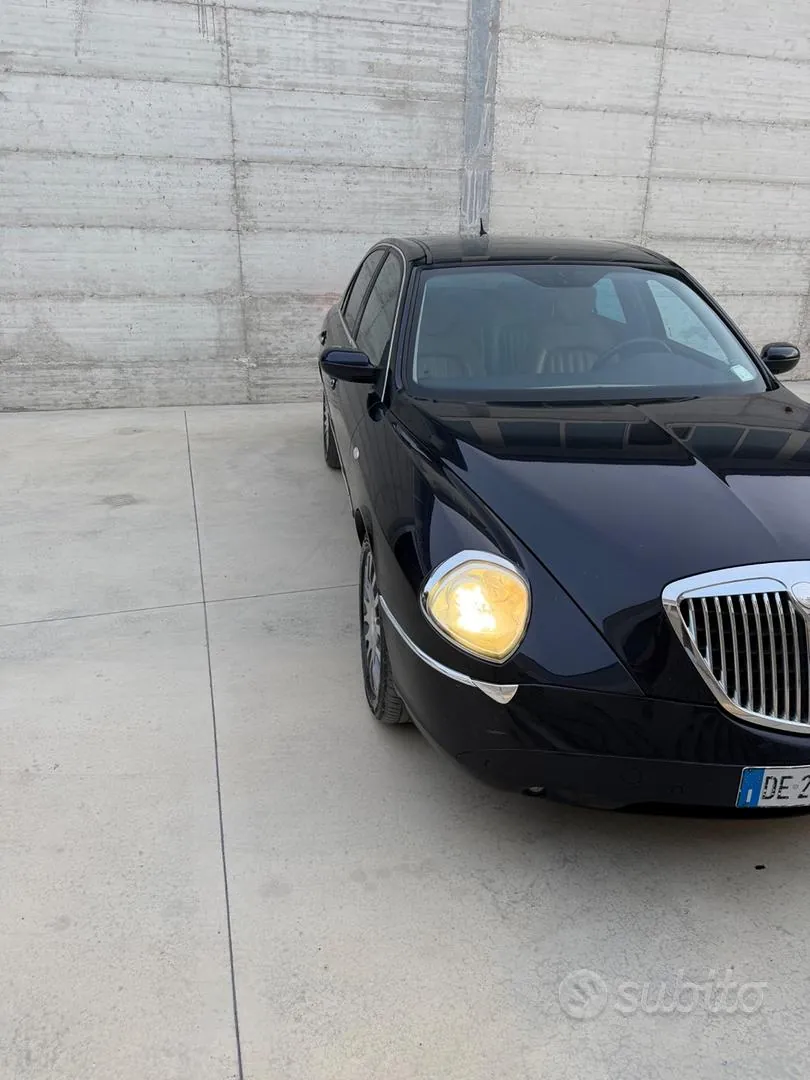 Lancia Thesis 2006 photo 2