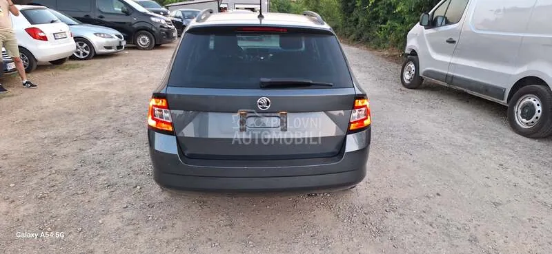 Skoda Fabia 2015 photo 3