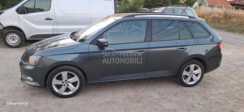 Skoda Fabia 2015 photo 2