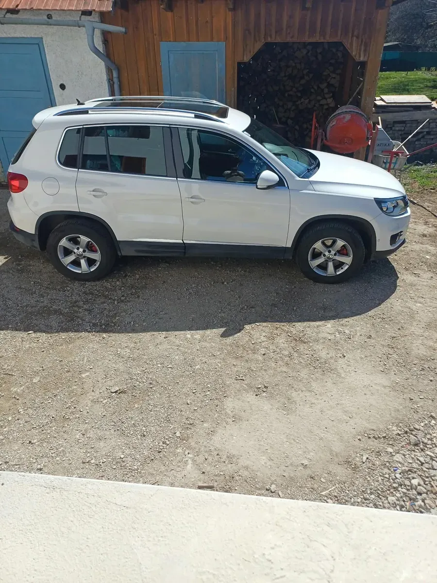 Volkswagen Tiguan 2012 photo 2