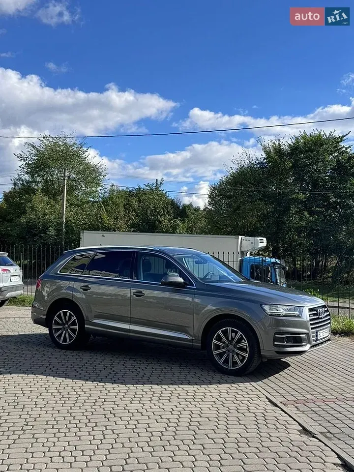 Audi Q7 2017 photo 3