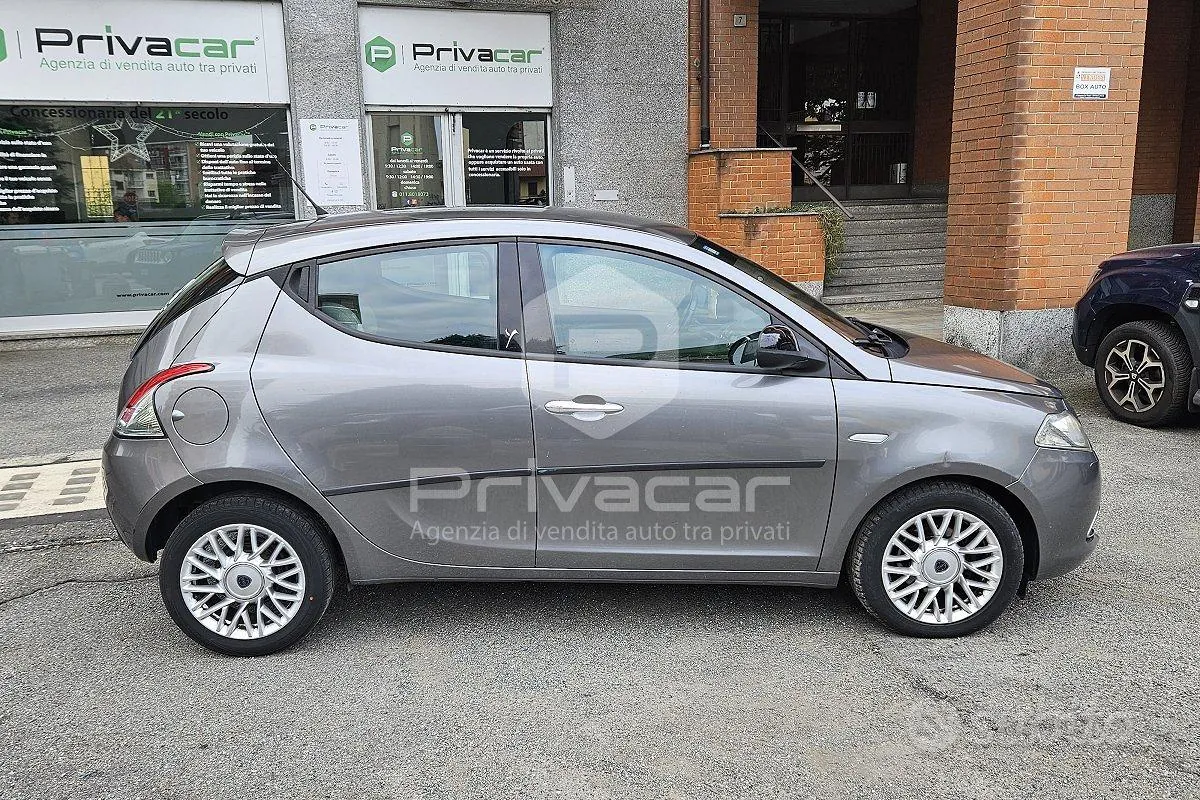 Lancia Ypsilon 2014 photo 4