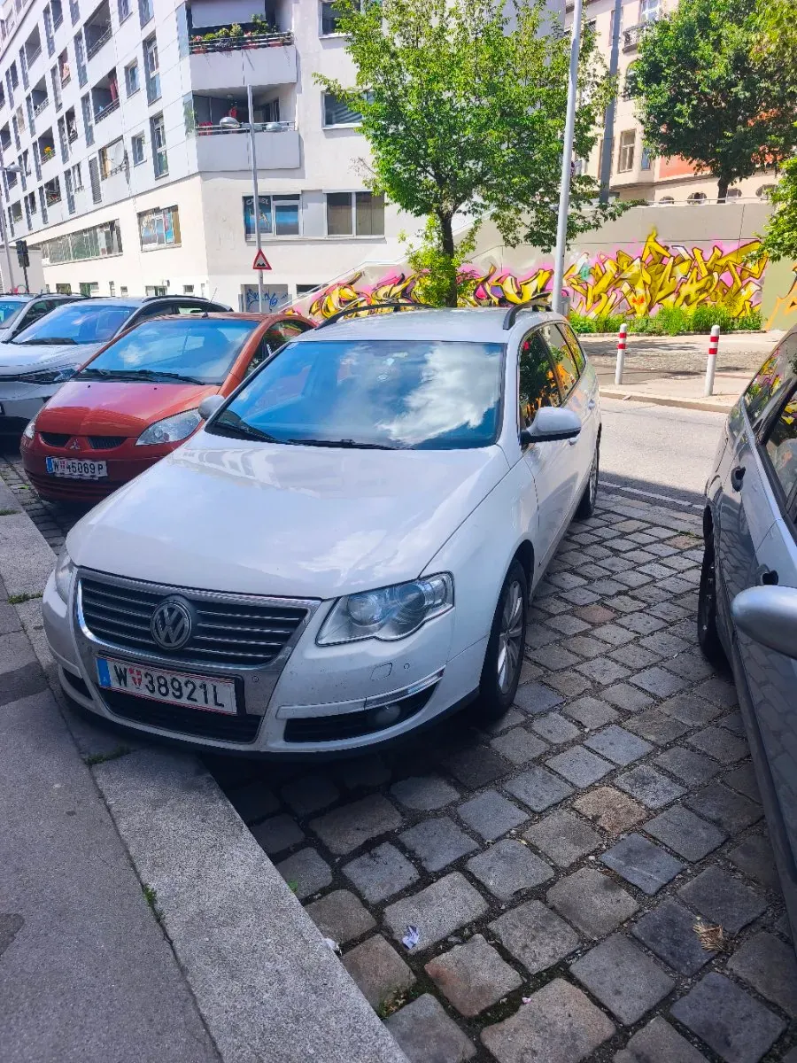 Volkswagen Passat 2010 photo 2