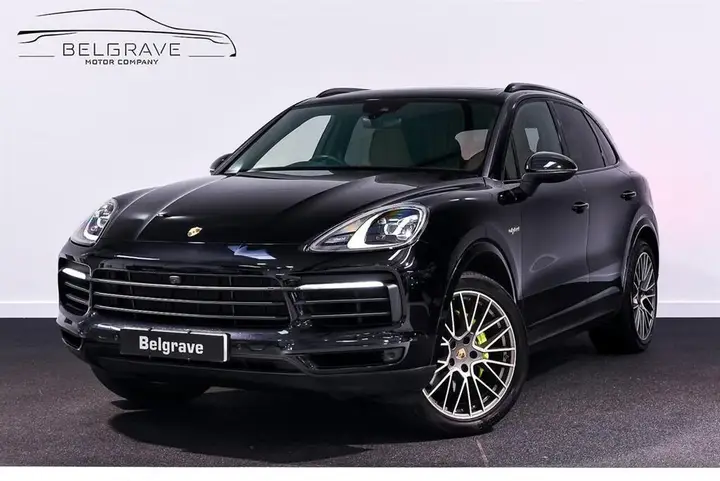 Porsche Cayenne 2023 photo 2