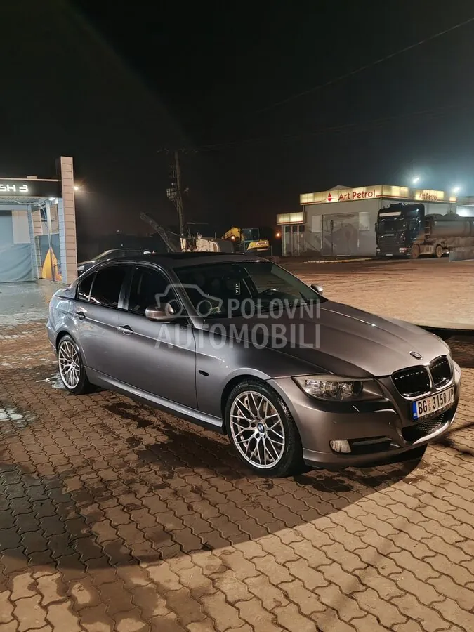 BMW 318 2009 photo 2