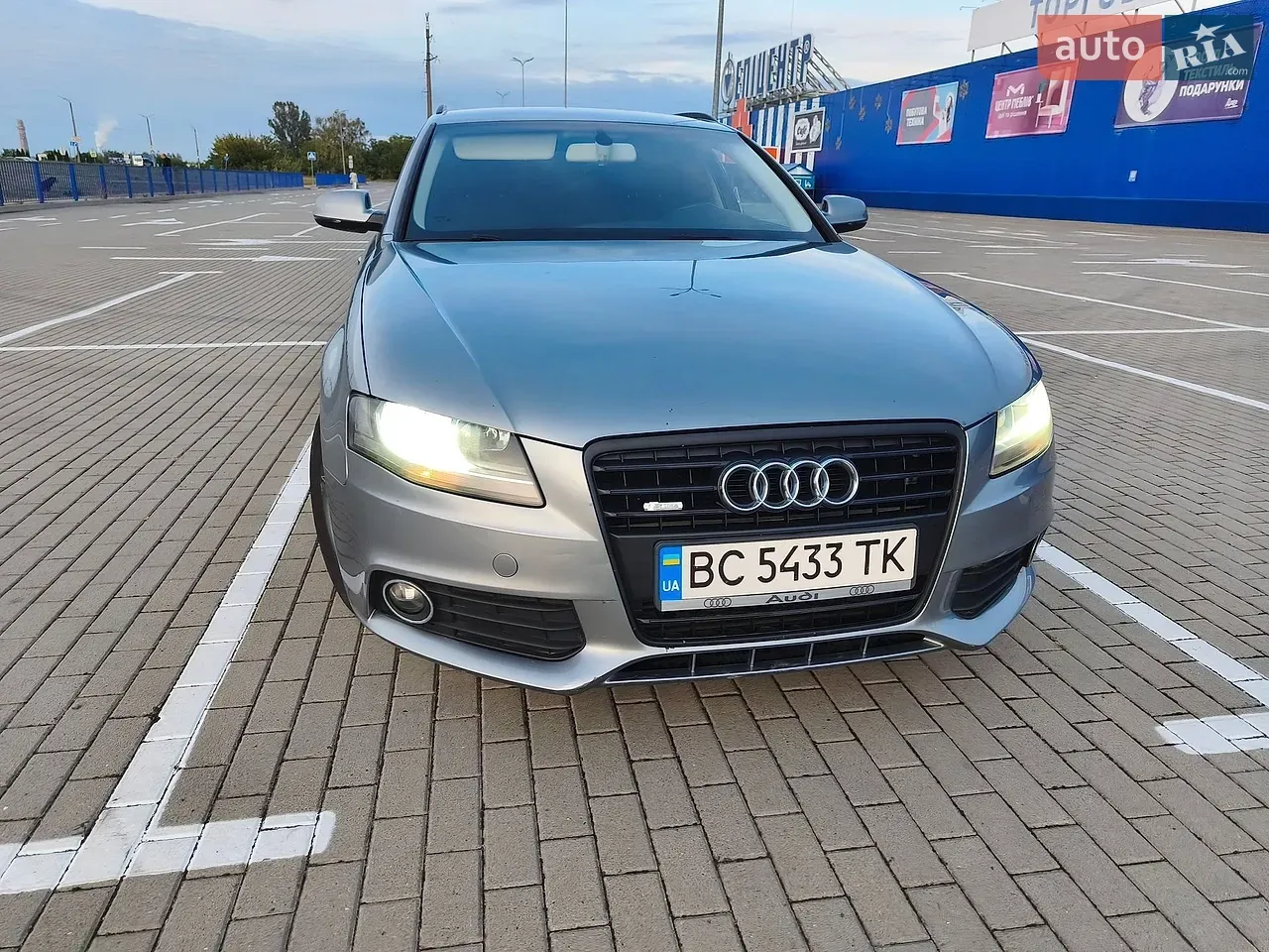 Audi A4 2009 photo 3